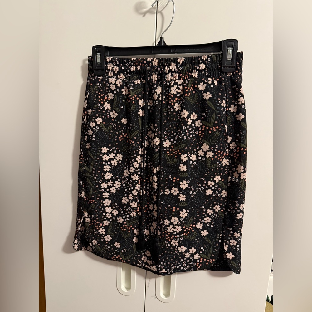 LOFT Black Floral Skirt XXSP